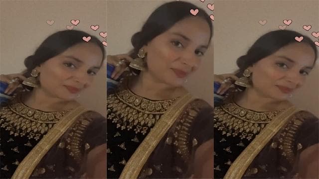 Horny Indian Wife – Showing Asshole Fingering Videos